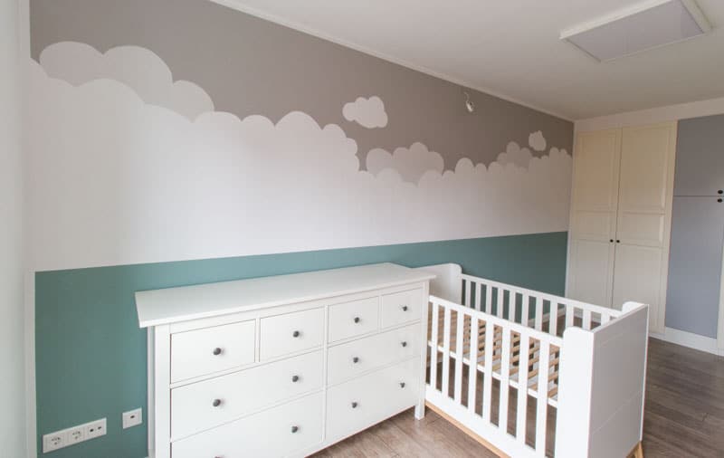 Kinderzimmer Wandbild Streichen Mit Wolken Und Berglandschaft