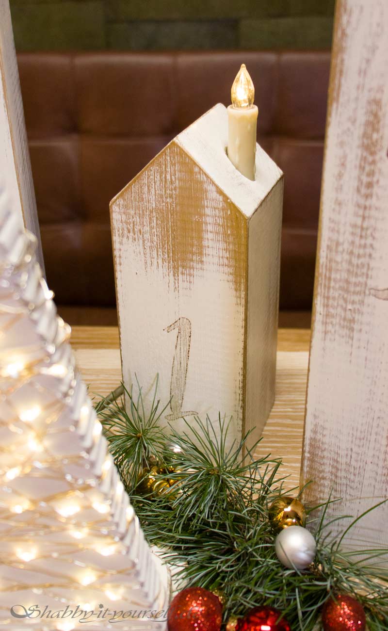 DIY Adventskranz aus Holz - Goldener Shabby Chic Effekt