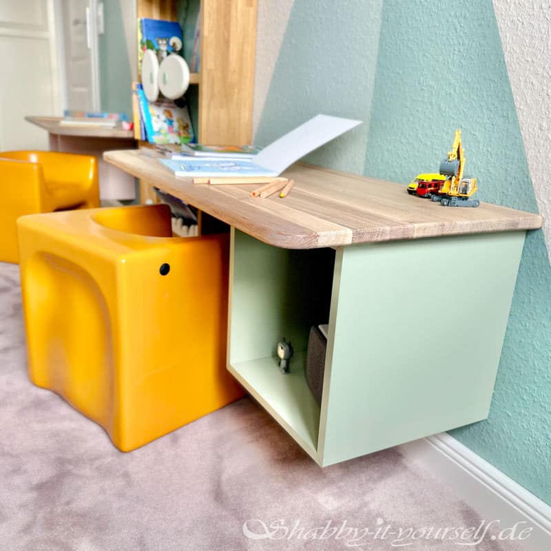 Kinderscheibtisch selber bauen - IKEA EKET als Stütze